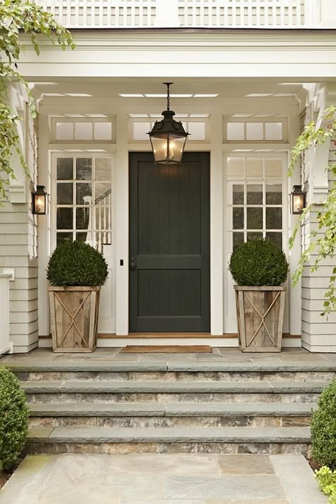 Front Door Steps, Front Porch Steps, Front Porch Planters, Front Stairs, Black Front Doors, Farmhouse Front Porches, Farmhouse Front Door, Entry Lighting, Porch Planters