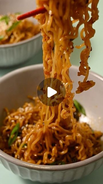 Marley Goldin | Marley’s Menu on Instagram: "These Spicy Garlic Noodles are absolutely bursting with flavor with just 6 ingredients and come together in 15 minutes!  -6 ounces Ramen noodles -4 cloves garlic -2 stalks scallion (aka green onion) -3 tablespoons chili crisp oil -2 tablespoons soy sauce -1 tablepsoon rice vinegar -2 tablespoons honey -2 teaspoons sesame seeds (optional for garnish)  Method -In a large pot, bring 10 cups of water to a boil. Prep your ingredients by mincing the garlic and dicing the scallions. -In a large saucepan or wok, get the chili crisp oil hot over medium-high heat for 5-7 minutes, then turn the heat off, but keep the pan on the stove.  -Add the garlic, scallions, rice vinegar, soy sauce, and honey to the hot chili crisp oil and stir to combine.  -Cook the Honey Soy Noodles, Recipes With Chili Crisp Oil, Recipes With Chili Crisp, Chili Crisp Noodles, Spicy Garlic Noodles, Chili Crisp Oil, Chili Crisp, Garlic Noodles, Honey Sauce