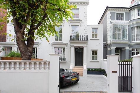 Notting Hill Townhouse, Notting Hill House, Houses Styles, Exterior Entryway, Uk Houses, London Real Estate, Townhouse Exterior, Luxury Townhouse, Townhouse Interior