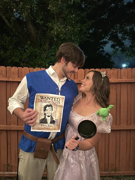 Couples Costume Ideas Brunette, Halloween Costumes With Couples, Rapunzel And Flynn Couples Costume, Couples Halloween Costume For Brunettes, Couple Halloween Costumes Rapunzel And Flynn, Couples Halloween Costume Iconic, Flynn Rider Diy Costume, Cute Couple Halloween Costumes Diy, Tangled And Flynn Rider Costume