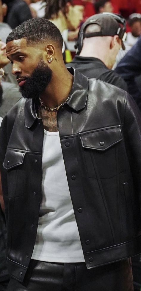 90s Fine Black Man, Black Male Fashion Aesthetic, Black Men Fashion Casual Outfits, 90s Fine Men, Black Celebrities Men, Suits For Black Men, Old Money Black Men, Obj Fashion, Odell Beckham Jr Outfits