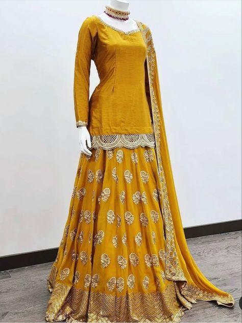 Dress Designs For Girls, Haldi Dress, Haldi Outfits, Designs Dress, Lace Dress Design, Pakistani Dresses Casual, Pakistani Fancy Dresses, Bridal Dress Fashion, Dress Design Patterns