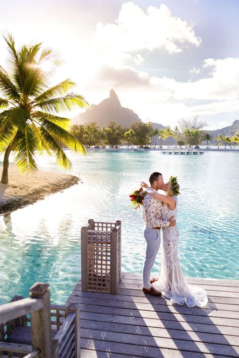 Wedding at Le Meridien Bora Bora Honeymoon In Bora Bora, Bora Bora Travel, Bora Bora Wedding, Trip To Bora Bora, Bora Bora Honeymoon, Tropical Honeymoon, Adventurous Honeymoon, Dream Honeymoon, Luxury Honeymoon