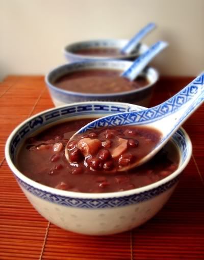 sweetened red bean paste, red bean soup, red bean tong sui, Food For Tots Red Bean Dessert, Red Bean Soup, Light Lunches, Oxtail Recipes, Lotus Seeds, Azuki Bean, Sweet Red Bean, Chinese Dessert, Red Bean Paste