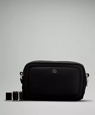 Lulu Crossbody Bag, Lululemon Camera Bag, Crossbody Camera Bag, Lululemon Bags, Gadgets Technology Awesome, 19th Birthday, Backpacking Europe, Festival Bag, 2023 Christmas