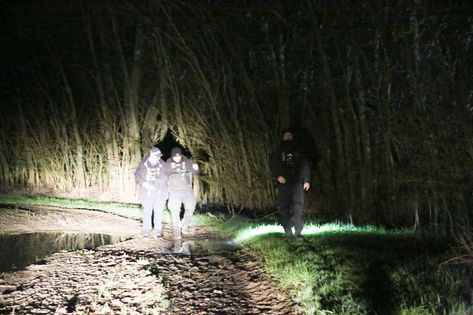 Sarah Everard: Pictures show police scouring Kent woods where human remains were found - MyLondon Human Remains, Sharing Time, South London, Make Photo, Police Officer, Picture Show, Photo Credit, Detective, Forest