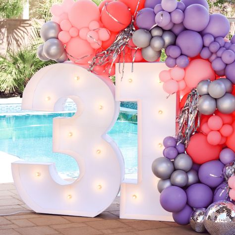 How to Make Giant Marquee Numbers with Foam Boards How To Make Giant Numbers, Foam Board Numbers, Diy Marquee Numbers, Marquee Numbers, Diy Marquee Letters, Sweet Red Poppy, Free Baby Patterns, Giant Letters, Foam Boards