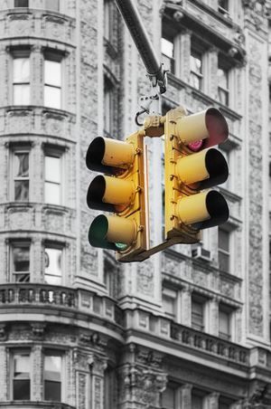 New York Buildings, Mos Def, Traffic Lights, Traffic Signal, Nyc Photography, Traffic Light, Mood Board Fashion, New York Street, Street Light