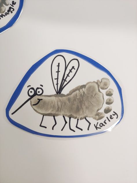 Handprint Bug Crafts, Infant Insect Art, Bugs Footprint Art, Camping Art Projects For Infants, Insect Handprint Craft, Handprint Insects, Infant Bug Crafts, Infant Bug Art, Toddler Insect Crafts