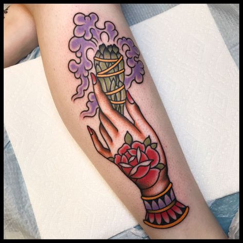 Tatto Unique, Traditional Tattoo Inspiration, Crystal Tattoo, Lavender Tattoo, Key Tattoos, Black Girls With Tattoos, Gold Tattoo, Spooky Tattoos, Old School Tattoo Designs