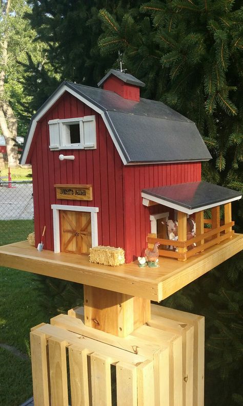 Big Bird House, Small Bird Houses Ideas, Barn Birdhouse, Cool Bird Houses, Barn Birdhouses, Homemade Bird Houses, Wood Yard Art, Bird Houses Ideas Diy, Beautiful Birdhouses