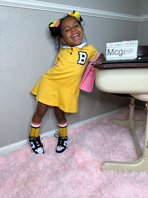 Kids First Day Of School Outfit, Toddler Back To School Outfits, Toddler Girl Outfits Black Kids, First Day Of Kindergarten Outfit, Matching Hairstyles, Black Influencers, School Picture Day Outfit, Dunks Outfits, Nike Dunks Outfit