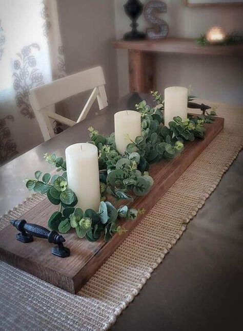 Dining Table Decor Centerpiece, Hiasan Dalaman Rumah, Deco Buffet, Table Centerpieces For Home, Dining Room Centerpiece, Dining Room Table Centerpieces, Tafel Decor, Dining Room Table Decor, Hemma Diy