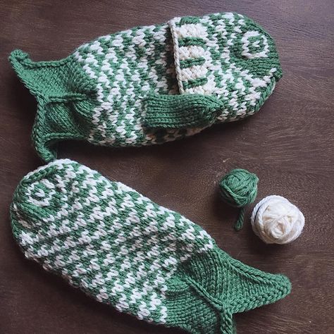 Ravelry: thecharmofit's One Fish, Two Fish Mittens Lobster Mittens Patterns, Fish Knitting Pattern, One Fish Two Fish, Two Fish, Crochet Mittens, One Fish, Mittens Pattern, Crochet Gloves, Knit Mittens