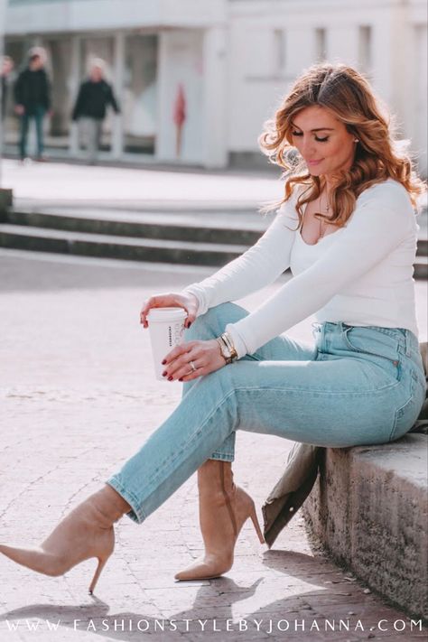 Womens Ripped Jeans, Cooler Look, Fashion Bloggers, Ripped Jeans, Outfit Inspirationen, Boyfriend Jeans, Mom Jeans, Fashion Blogger, Outfit Inspirations