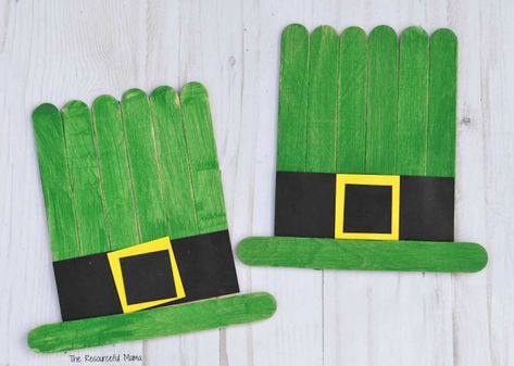 Luck of the Irish! Easy St Patrick's Day Crafts for Kids Leprechaun Hat Craft, Crafts Snowman, Leprechaun Craft, Fete Saint Patrick, March Crafts, St Patricks Crafts, St Patricks Day Crafts For Kids, St Patrick Day Activities, Leprechaun Hat