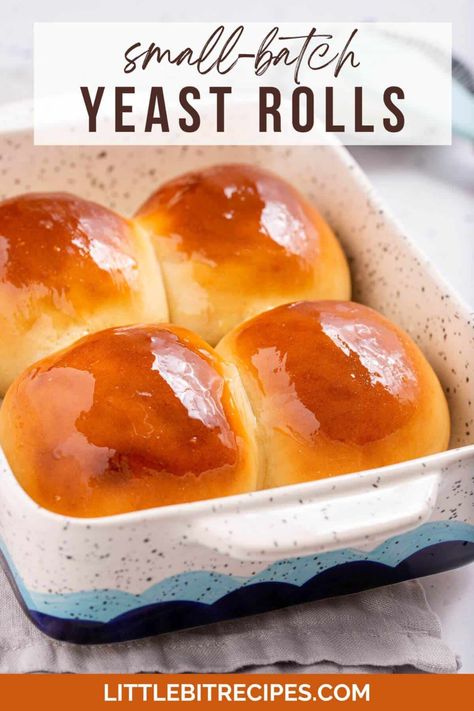 For a delicious and simple homemade dinner roll recipe, look no further! These easy yeast rolls are the perfect addition to any meal. Yeast Dinner Rolls Easy, Quick Yeast Dinner Rolls, Bread Flour Dinner Rolls Recipe, Homemade Rolls Small Batch, Sweet Dinner Rolls Recipe Easy, Sister Shuberts Rolls Recipe, Quick Yeast Rolls Small Batch, Small Batch Yeast Rolls Recipe, Mini Yeast Rolls