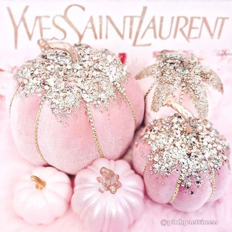 Pumpkins Decorating, Willow Crossley, Pumpkin Home Decor, Employee Christmas Gifts, Pumpkin Diy, Glitter Pumpkins, Pink Pumpkin, Christmas Stocking Pattern, Fall Thanksgiving Decor