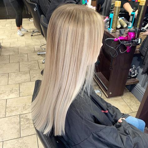 Blonde Regrowth Roots, Blonde Root Touch Up, Blonde Aesthetic, Best Hair Dye, Hair Dyes, Baby Light, Wella Hair, Hairstyles For Layered Hair, Hair Extentions