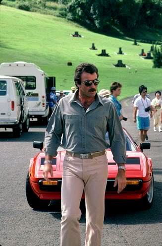 Tom as Thomas Magnum. Tom Selleck Outfit, Tom Selleck Aesthetic, Magnum Pi Style, Tom Selleck Style, 80s Excess, Thomas Magnum, Cowboy Carter, Men's Study, Katharine Ross