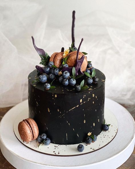 Witchy Cake Birthdays, Witchy 40th Birthday, Pastel Goth Birthday Cake, Witch Theme Cake, Witchy Cake Ideas, Witch Cake Birthdays, Gothic Cake Birthday, Goth Cake Birthday, Witch Cake Ideas