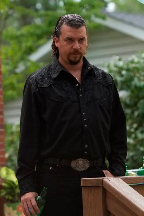 Danny McBride as Kenny Effin' Powers Husband Vibes, Righteous Gemstones, Kenny Powers, Danny Mcbride, Landing Ideas, Fingerless Leather Gloves, Funny Guys, Costume Guide, Small Town Life