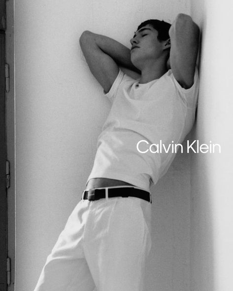 @viewmanagement shared a photo on Instagram: “VALENTIN & CALVIN KLEIN @valentinhumbroich stars in @calvinklein ‘s new campaign ✨ @luisalbertorodriguezstudio —— Creative Director:…” • Apr 15, 2021 at 9:57am UTC Calvin Klein 90s Ad Campaigns Men, Male Calvin Klein Photoshoot, Calvin Klein Black And White Aesthetic, Calvin Klein Photoshoot Ideas Male, Calvin Klein Modeling Photo Shoot, Abercrombie Campaign, Calvin Klein Photoshoot Ideas Men, Calvin Klein Model Men, Calvin Klein Editorial