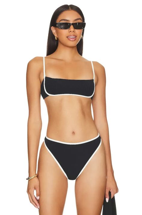 Looking for chic swimsuits for a small chest? If so, we've got you covered with these 30 aesthetic swimsuits that are are cute and functional at the same time; win-win. | best black swimsuit for flat chest | best swimsuit for small bust | best bikini for flat chest | best black bikini for small bust Swimsuit For Flat Chested, Black Swimsuit Outfit, Flat Chested Fashion, Swimsuit 2024, Swimsuits For Small Bust, Swimsuit For Small Chest, Swimwear 2024, Flattering Swimwear, Flattering Swimsuits