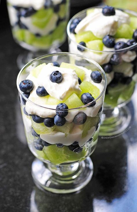 Lemon Triffle, Healthy Trifle Recipes, Yogurt Trifle, Healthy Trifle, Kiwi Recipe, Lemon Trifle, Blueberry Trifle, Trifle Recipes, Cream Salad