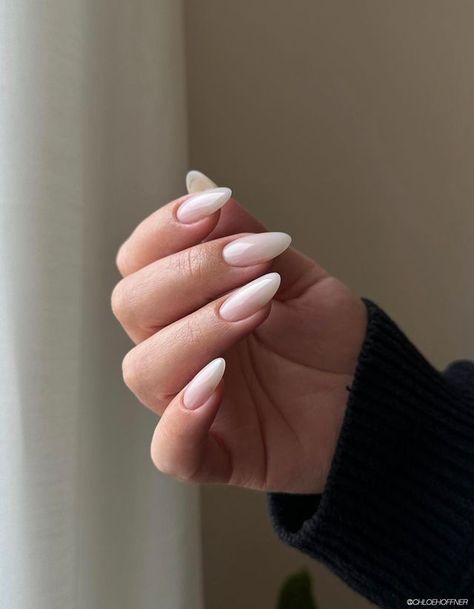 What Is The Russian Manicure? TikTok has continually turned out trend after trend. While the latest nail trend was invented before the heyday of TikTok, users are hotly debating it on the platform. The Russian Manicure (a.k.a Russian Mani) is the latest nail trend to take off, but not all experts (or beauty lovers) are convinced of the method. Lipgloss Nails, Manicure Fall, Beauty Skin Quotes, Russian Manicure, Nail Drills, Latest Nail Trends, Nail Trend, Manicures Designs, Girls Nails