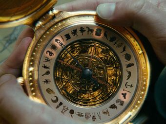 Alethiometer | His Dark Materials | Fandom Lyra Belacqua, The Book Of Dust, Steampunk Movies, Magia Elemental, Golden Compass, Dark Materials, Philip Pullman, The Golden Compass, Pointing Hand