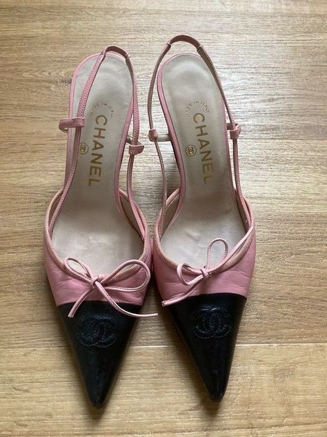 Chanel Heels, Pretty Heels, Dr Shoes, Shoes Heels Classy, Vintage Heels, Fancy Shoes, Cute Heels, Girly Shoes, Shoe Inspo