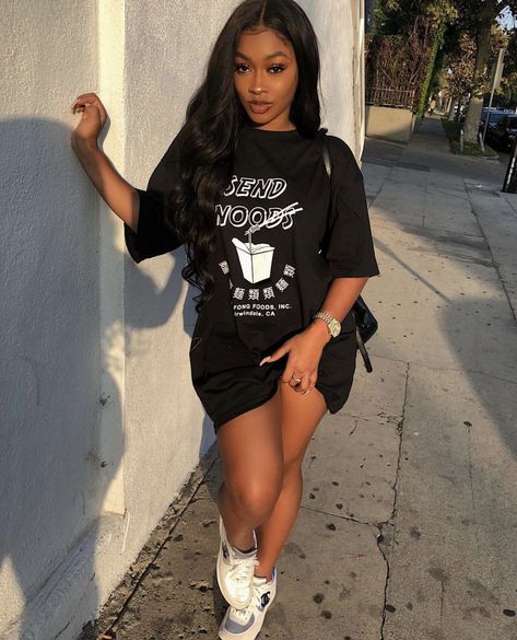 #romance #Romance #amreading #books #wattpad Shirtdress Outfit, Baddie Outfits Summer, Miracle Watts, White Summer Shirt, Latina Outfit, Shirt Dress Outfit, Neue Outfits, Brunch Outfit, Baddie Outfits Casual