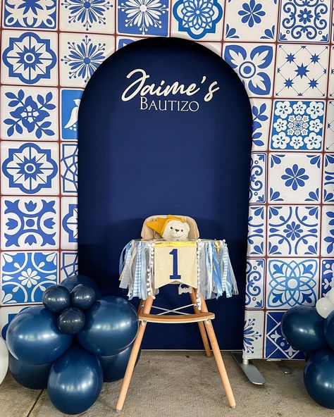 Bautizo: Talavera Edition 🔹 New Backdrop now Available! Check out this Joint Bautizo/1st Birthday setup! We love our new Talavera Backdrop & this color wave! #balloongarland #talavera #balloondecoration #bautizo #firstbirthday #eventplanner #eventstylist #balloonartist Clase Azul Birthday Theme, Clase Azul Theme Party, Cielito Lindo Backdrop, Talavera Party Backdrop, Talavera Backdrop, Talavera Photo Backdrop, Talavera Baptism, Classic Blue And White First Birthday, Boy’s Room