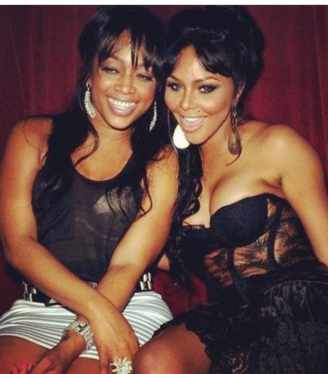 Trina & Lil' Kim Trina The Baddest, Trina Rapper, Pinterest Wall, Real Queens, The Baddest, Lil Kim, Rap Aesthetic, Women In Music, Female Rappers