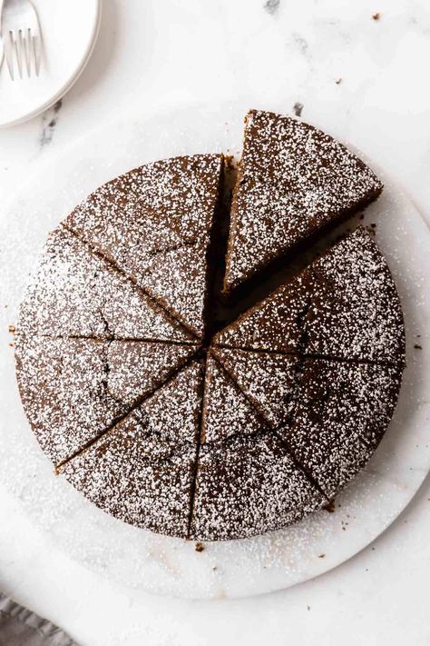 Chocolate Olive Oil Cake Flourless Cake Recipes, Oil Cake Recipe, Gf Cake, Chocolate Olive Oil Cake, Swedish Chocolate, Olive Oil Cake Recipe, Sweet Bakes, Famous Desserts, Flourless Cake