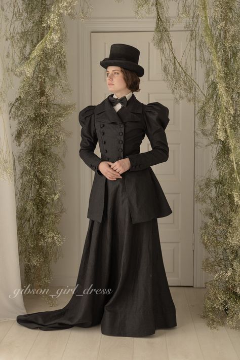 Luxury Fitted Victorian Dress For Daywear, Luxury Victorian Evening Outerwear, Victorian Shawl 19th Century, Librarian Character, Amazon Jacket, Edwardian Aesthetic, Victorian Inspired Fashion, Historic Dresses, Steampunk Elements