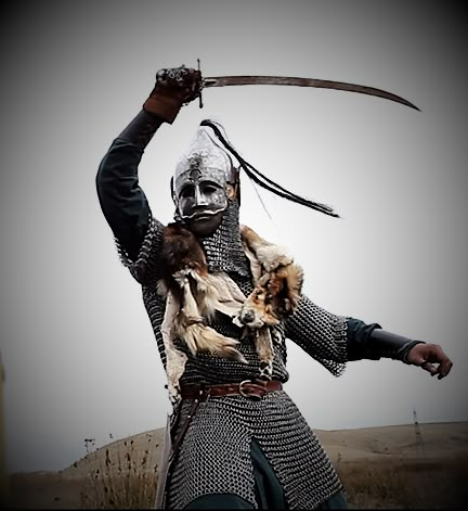 KIPÇAK TÜRK SAVAŞÇI KOSTÜMÜ Persian Warrior, Fantasy Story Ideas, Historical Warriors, Ancient Warfare, Historical Armor, Arm Armor, Medieval Armor, Fantasy Armor, Body Armor