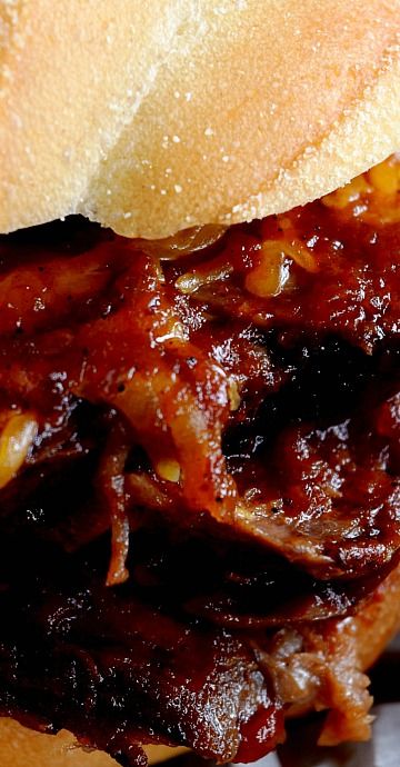 Slow Cooker BBQ Sliced Beef Sandwiches Sliced Beef Sandwiches, Crockpot Sandwich Recipes, Camper Recipes, Crock Pot Sandwiches, Oven Casserole Recipes, Bbq Beef Sandwiches, Cuts Of Beef, Healthy Sandwich Recipes, Bbq Sandwich