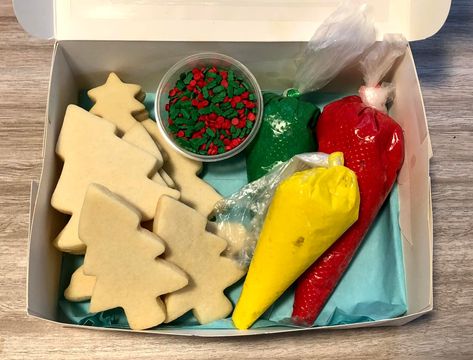 Cookie Decorating Kits To Sell, Diy Cookie Decorating Kit Christmas, Diy Christmas Cookie Kit, Christmas Cookie Kits Diy, Christmas Diy Cookie Kit, Christmas Cookie Kits For Kids, Diy Christmas Cookie Decorating Kit, Cookie Decorating Kits For Kids, Cookie Decorating Kits Diy