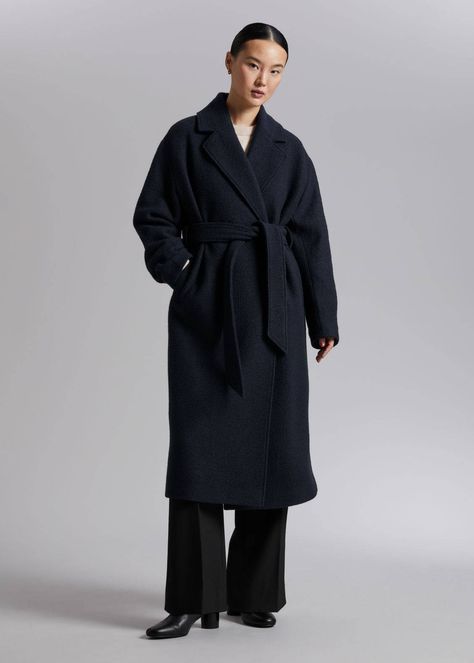 Black Wool Coat Outfit, Feminine Style Casual, Belted Wool Coat, Navy Wool Coat, Oversized Wool Coat, Wool Winter Coat, Black Wool Coat, Perfect Coat, Shirt Tucked In