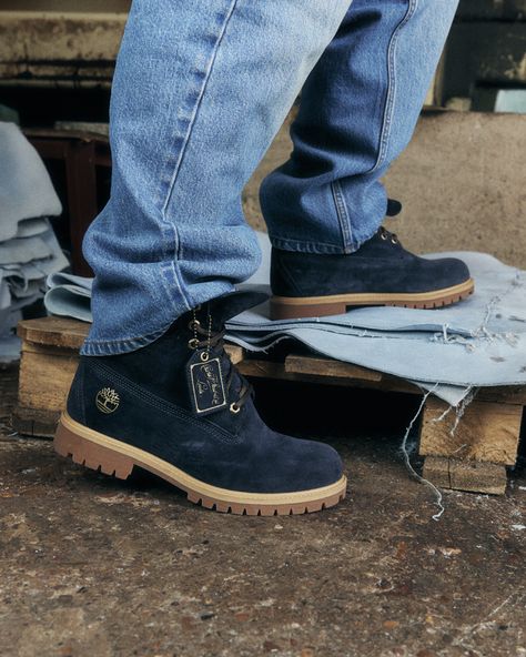 Constructed with premium tightly napped suede, the men’s Timberland® C.F. Stead™ Indigo Suede 6-Inch Boot always puts its best foot forward. ​ ​ Now available on timberland.com.​ ​ #Timbs #Timberland #BuiltForTheBold Timbaland Boots, Timberland Store, Female Sneakers, Richard James, Timberland Pro, Deep Indigo, Style 2023, Sneakers Addict, The Men