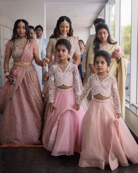 Kids Frocks Design Party Wear, Kids Lehanga Design, Traditional Dresses For Kids, Baby Lehenga, Wedding Kids Outfit, Kids Indian Wear, Kids Party Wear Dresses, Child Dress, Kids Ethnic Wear