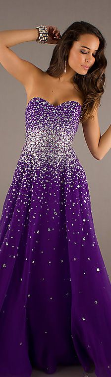 I'm not usually a super girly girl when it comes to clothing....but PRETTY DRESSES are the exception ^_^ Purple Prom, Purple Prom Dress, Grad Dresses, Purple And White, Gorgeous Gowns, Beautiful Gowns, Fancy Dresses, Prom Dresses Long, Purple Dress