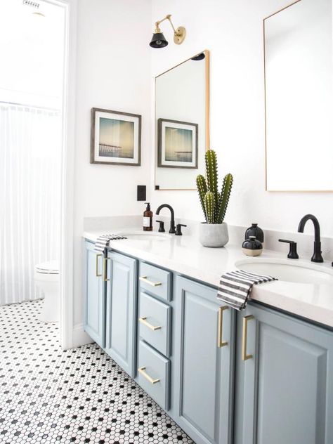 Bathroom Design Styles: Pictures, Ideas & Tips From HGTV | HGTV European Bathroom Design, Makeover Kamar Mandi, Bad Inspiration, Bathroom Pictures, Stylish Bathroom, Bathroom Renos, Kids' Bathroom, Small Bathroom Remodel, Modern Bathroom Design