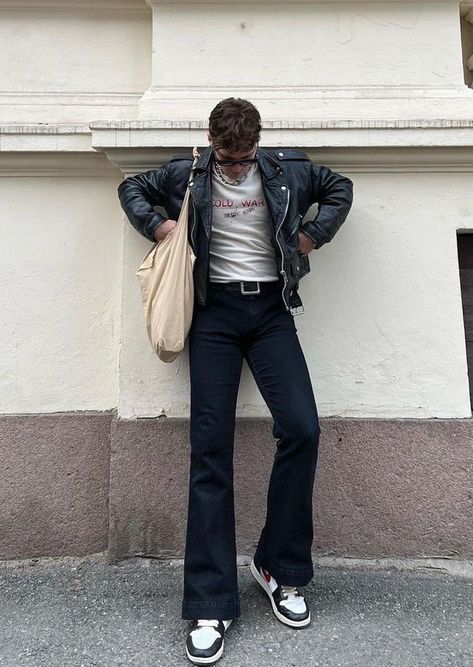 Male Model Off Duty Street Style, Off Duty Model Style Men, Leather Jacket Aesthetic Male, Male Model Off Duty, Leather Jacket Outfit Men Aesthetic, Black Boot Cut Jeans Outfit, Mens Rocker Style, French Men Style, Gu Fashion