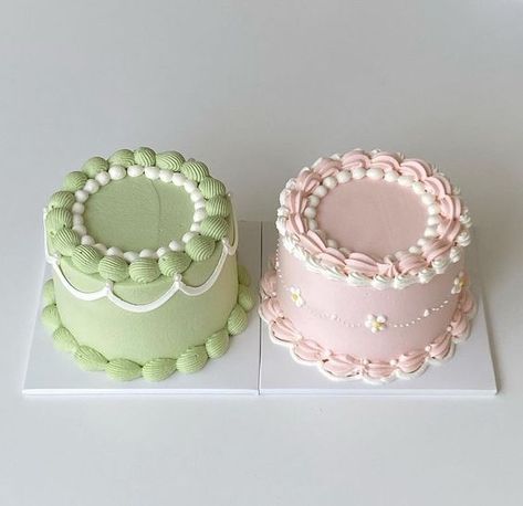 Simple Cake Design, Bolo Vintage, Design Chocolate, Cake Cute, Vintage Birthday Cakes, Mini Torte, Tiny Cakes, Cake Cafe, Simple Cake Designs