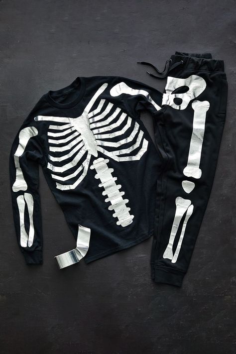 easy halloween costume diy halloween costume skeleton Diy Skeleton Costume, Halloween Costumes Skeleton, Skeleton Costume Diy, Easy Halloween Costume Ideas, Diy Skeleton, Diy Halloween Costume Ideas, Easy Halloween Costume, Skeleton Halloween Costume, Skeleton Costume