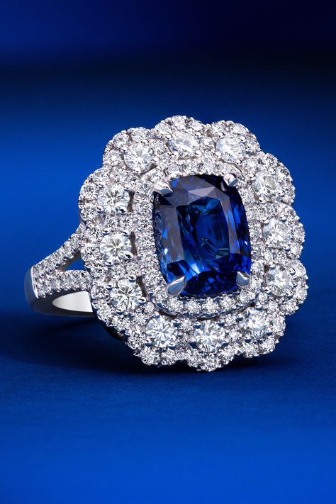 A floral halo of pristine detail. Detailed adornments of Vanilla Diamonds. A four carat center stone of Blueberry Sapphire. Pure Le Vian Platinum. A one-of-a-kind treasure. 💍 #ring #diamonds #sapphire #carats #couture Levian Jewelry, Fancy Sapphire, Golden Rings, Diamond Earrings For Women, Bvlgari Jewelry, Floral Halo, Colored Stone Rings, Colour Stone, Chocolate Diamonds