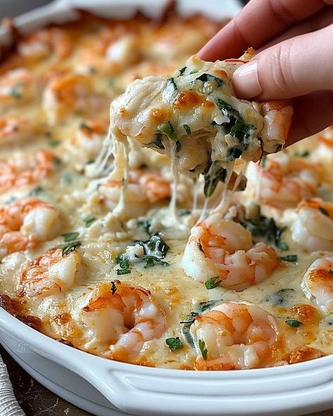 Recipes Cookery | 🌟 Creamy Shrimp and Crab Spinach Dip 🌟 | Facebook Crab Spinach Dip, Shrimp And Crab Dip, Creamy Shrimp, Appetizer Dishes, Crab Dip, Seafood Appetizers, Pescatarian Recipes, Fresh Spinach, Appetizer Bites